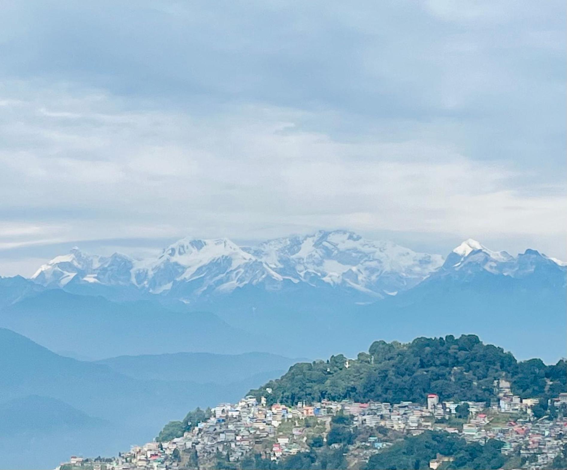 ホテル Himalayan Gorkha Retreat II Free Parking ダージリン エクステリア 写真