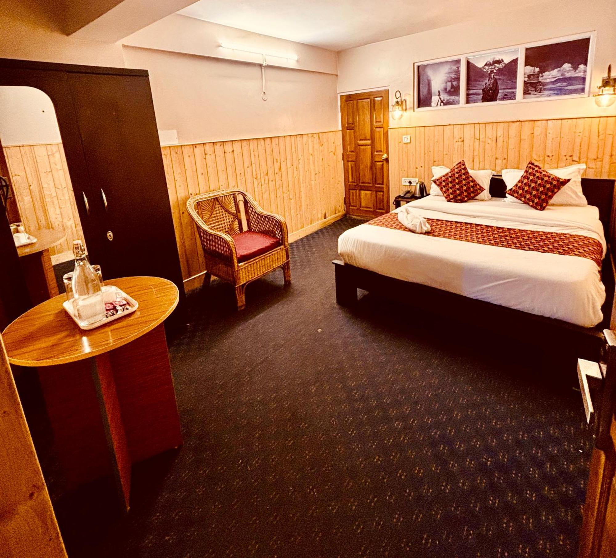 ホテル Himalayan Gorkha Retreat II Free Parking ダージリン エクステリア 写真