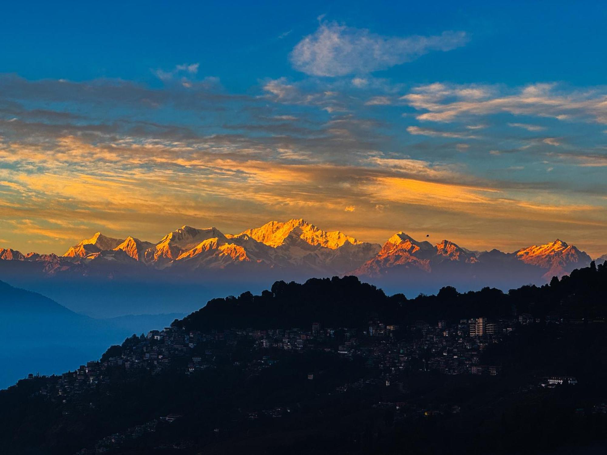 ホテル Himalayan Gorkha Retreat II Free Parking ダージリン エクステリア 写真