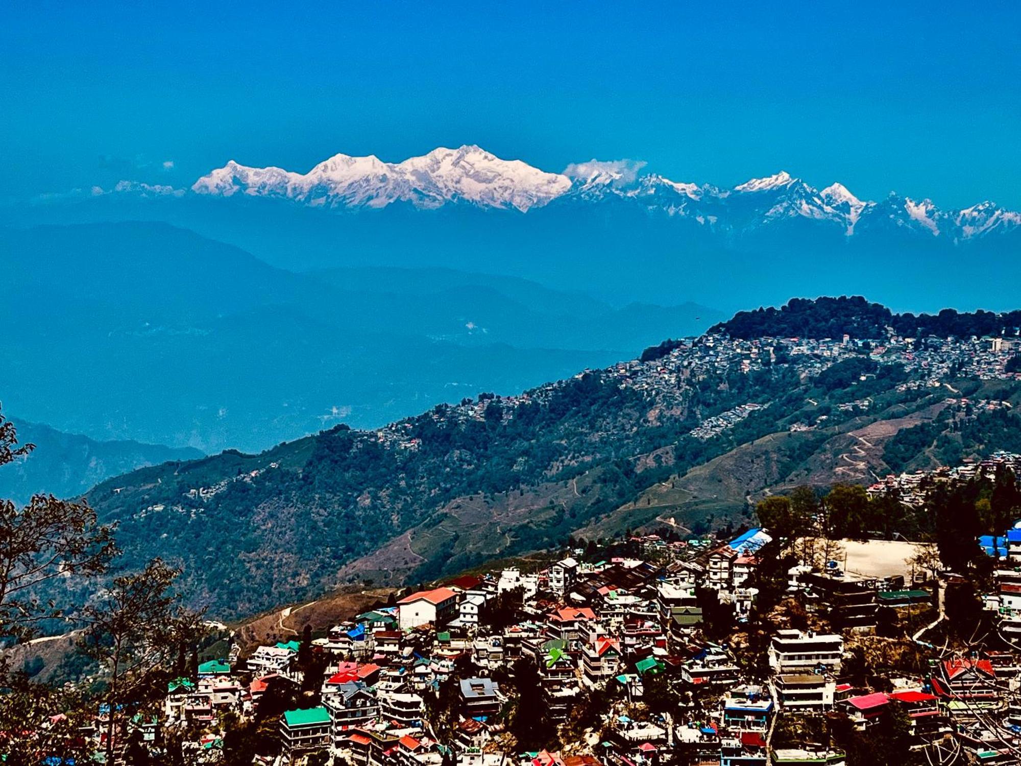 ホテル Himalayan Gorkha Retreat II Free Parking ダージリン エクステリア 写真